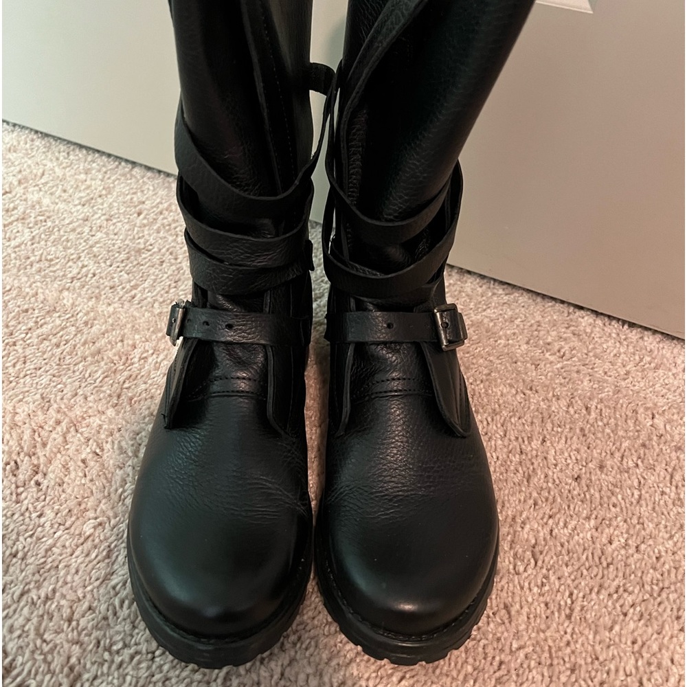 Banddit black leather boots. Steve Madden